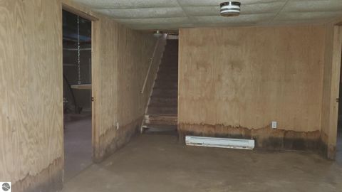 Tiny photo for 121 Cypress Drive, Prudenville, MI 48651 (MLS # 1940999)