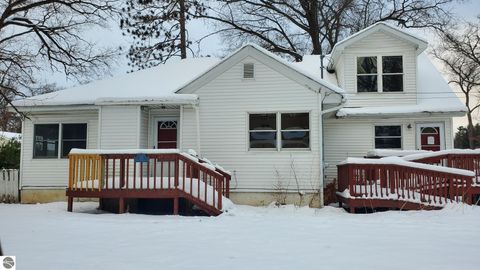 Tiny photo for 121 Cypress Drive, Prudenville, MI 48651 (MLS # 1940999)