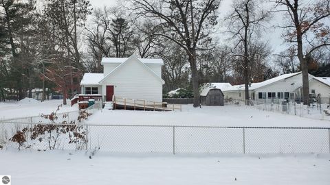 Tiny photo for 121 Cypress Drive, Prudenville, MI 48651 (MLS # 1940999)