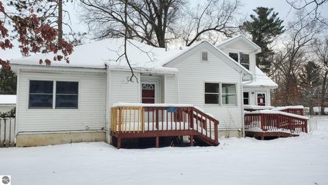Tiny photo for 121 Cypress Drive, Prudenville, MI 48651 (MLS # 1940999)