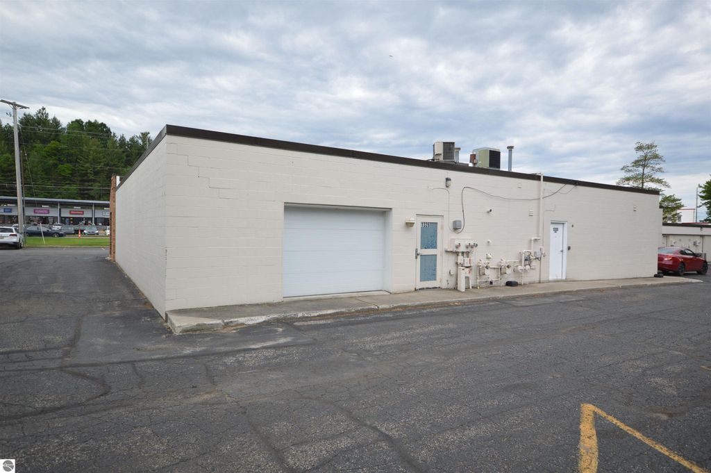 Photo of 1326 S Airport Road, Traverse City, MI 49686 (MLS # 1939578)
