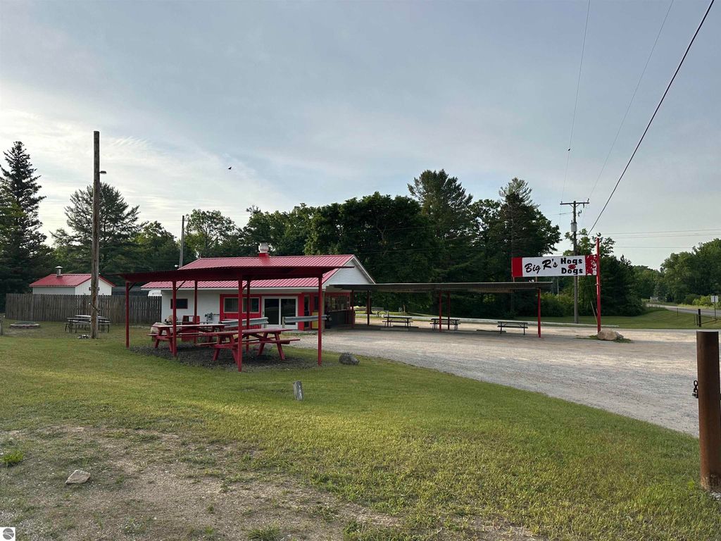 Photo of 1876 W Ludington Drive, Farwell, MI 48622 (MLS # 1922994)