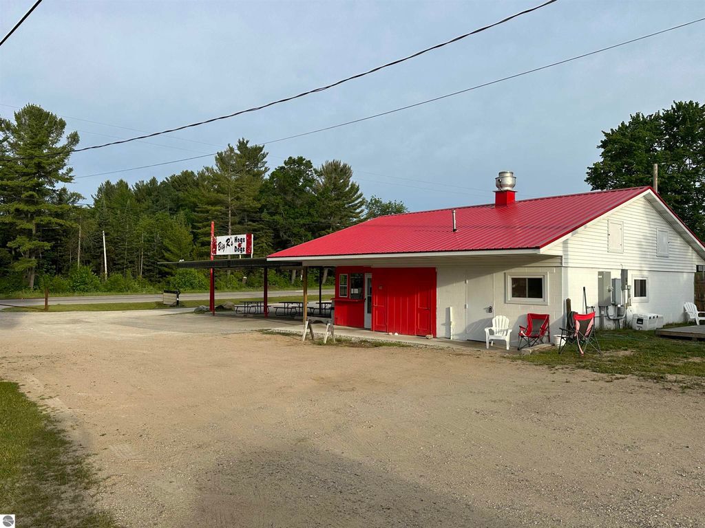 Photo of 1876 W Ludington Drive, Farwell, MI 48622 (MLS # 1922994)