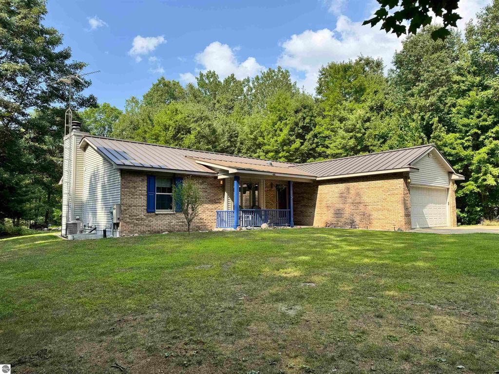 Photo of 11167 E Arnold Lake Road, Gladwin, MI 48624 (MLS # 1937393)