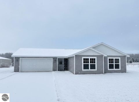 Photo of 9068 Kingsfield Drive #46, Traverse City, MI 49649 (MLS # 1939659)