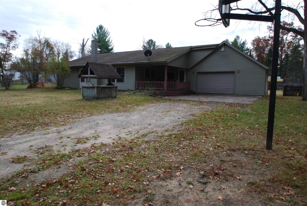 Photo for 1532 Rabbit Track Drive, Alger, MI 48610 (MLS # 1940132)