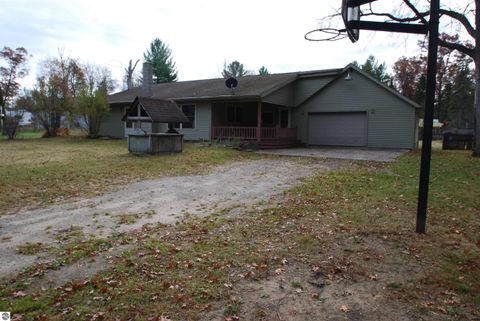 Photo of 1532 Rabbit Track Drive, Alger, MI 48610 (MLS # 1940132) Photo of 1532 Rabbit Track Drive, Alger, MI 48610 (MLS # 1940132)