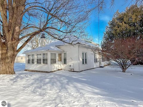 Tiny photo for 210 Barbour St, Coleman, MI 48618 (MLS # 1941250)