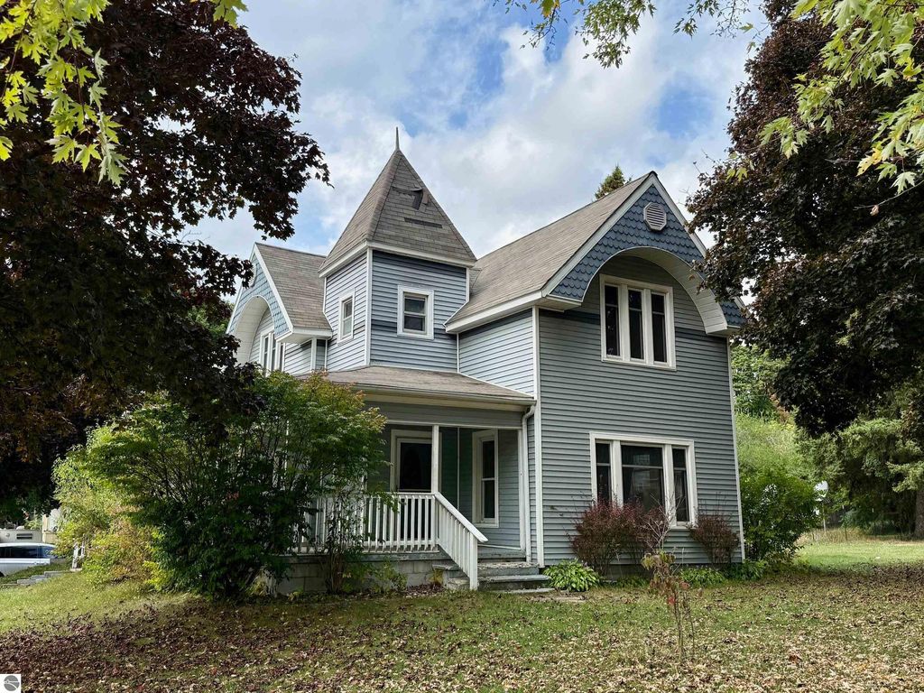 Photo of 319 3rd Street, Marion, MI 49665 (MLS # 1939055)