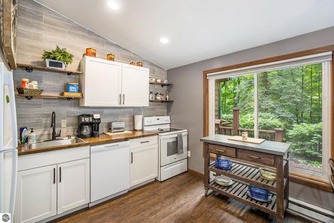 Tiny photo for 6479 Kliffendorf Drive #478, Bellaire, MI 49615 (MLS # 1941176)