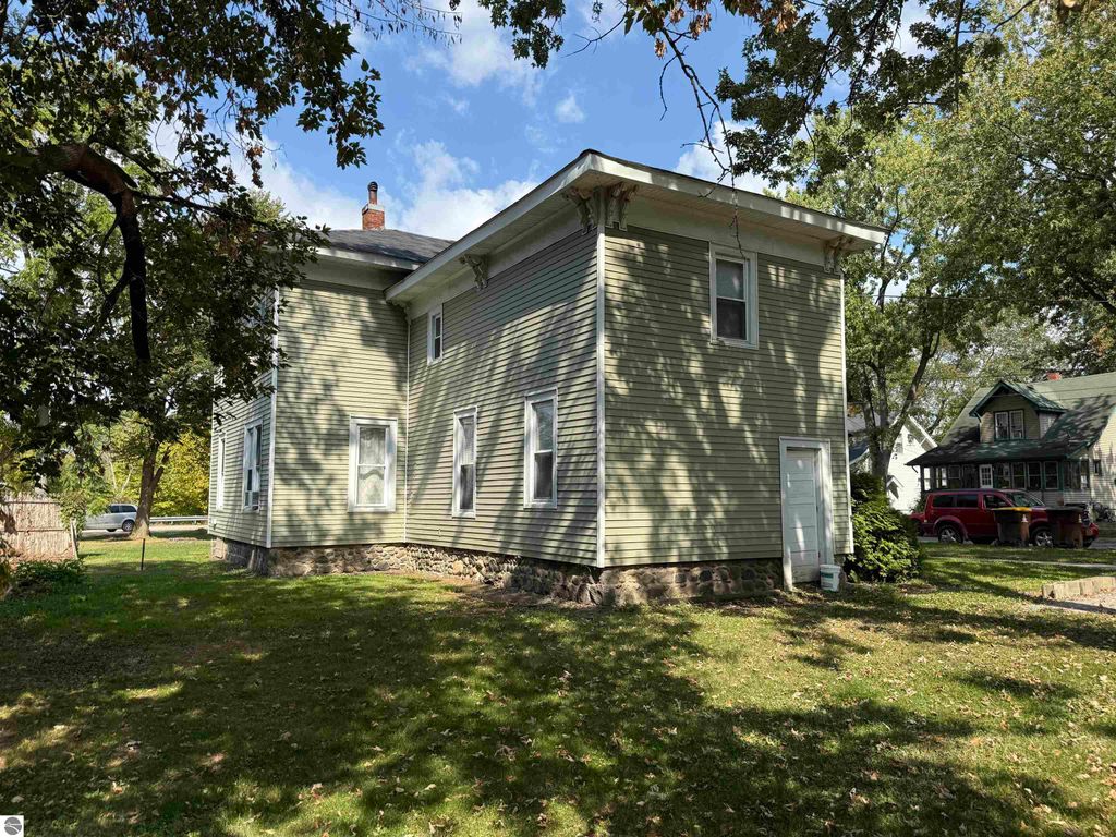 Photo of 256 Ely Street, Alma, MI 48801 (MLS # 1939869)