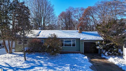 Photo of 406 Larry Place, Mt Pleasant, MI 48858 (MLS # 1941003)