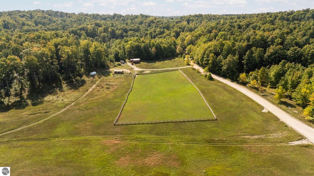 Photo of 11585 S Hill Road, Cedar, MI 49621 (MLS # 1939272)
