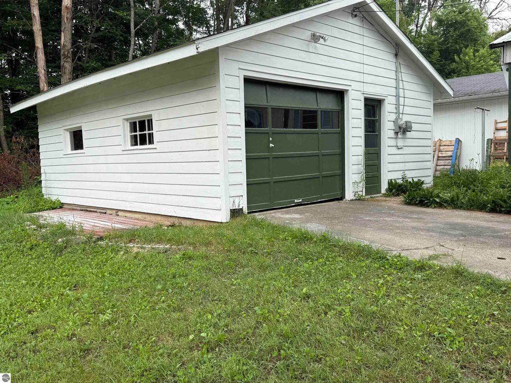 Photo of 4465 Filter Road, Harrison, MI 48625 (MLS # 1928685)