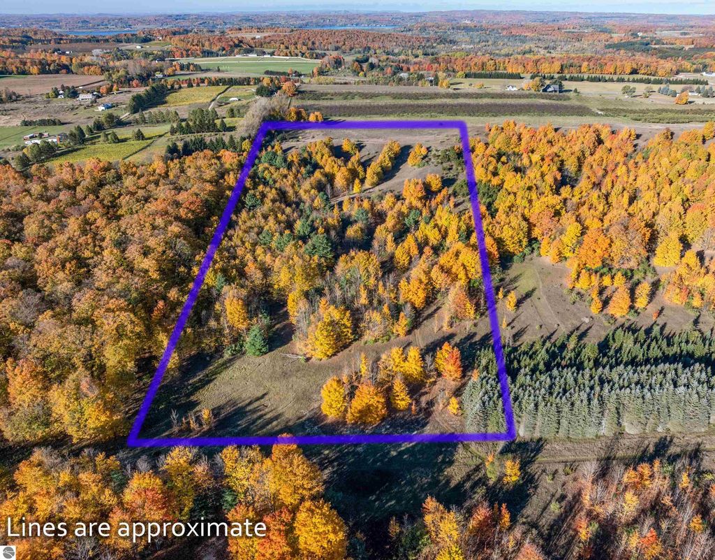 Photo of 0 S Scenic View Drive, Suttons Bay, MI 49682 (MLS # 1940402)