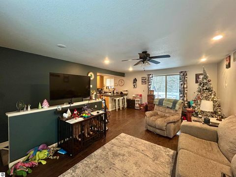 Tiny photo for 7467 E Higgins Lake Drive, Roscommon, MI 48653 (MLS # 1941115)