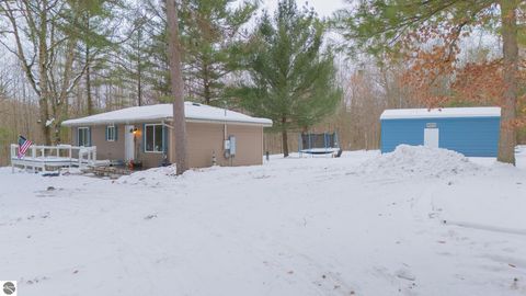 Tiny photo for 7467 E Higgins Lake Drive, Roscommon, MI 48653 (MLS # 1941115)