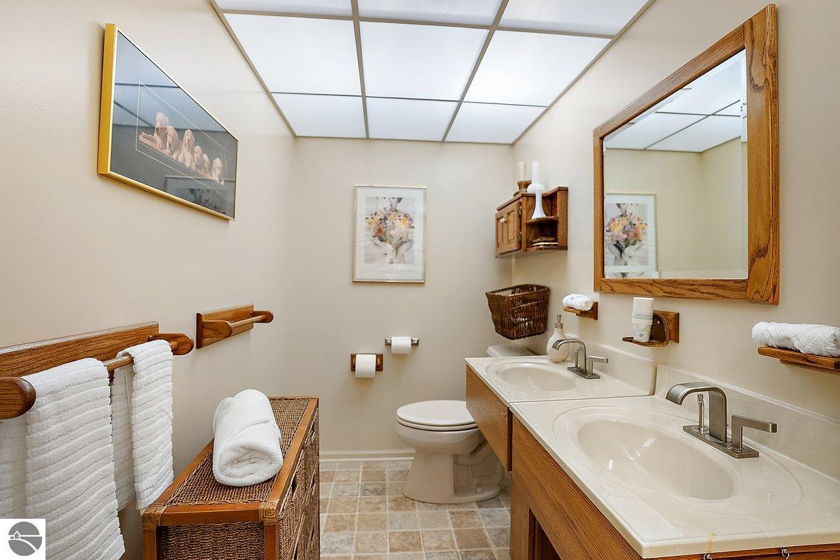 Charlevoix, Michigan 49720, United States, 4 Bedrooms Bedrooms, ,3 BathroomsBathrooms,Residential,Active,168639