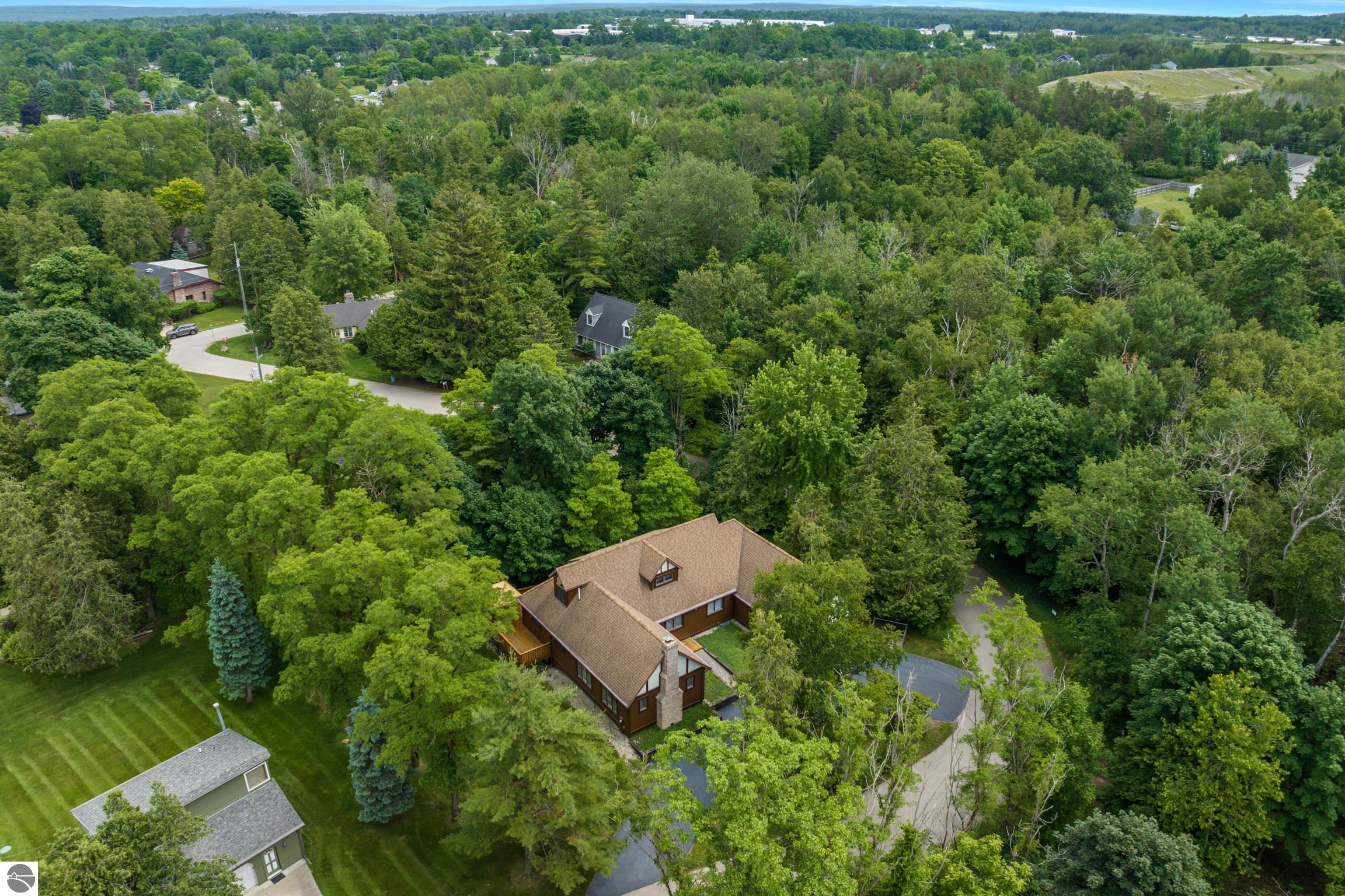 Charlevoix, Michigan 49720, United States, 4 Bedrooms Bedrooms, ,3 BathroomsBathrooms,Residential,Active,168639