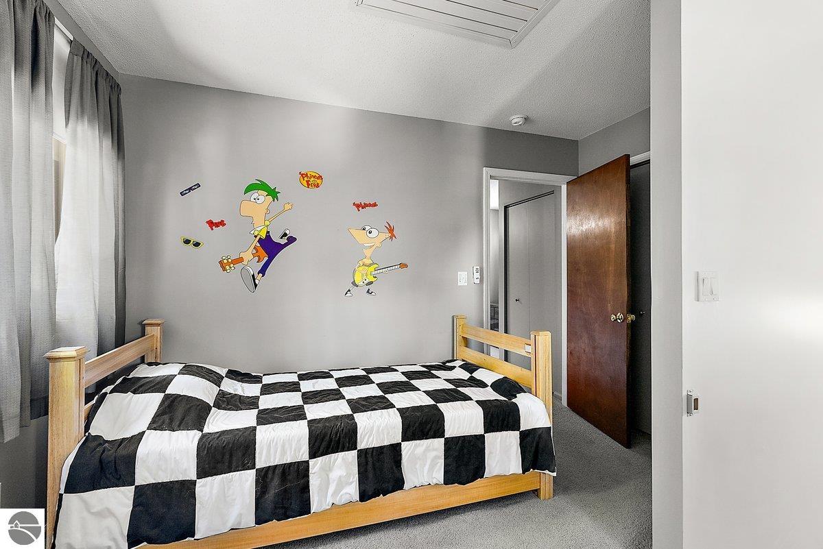 Charlevoix, Michigan 49720, United States, 4 Bedrooms Bedrooms, ,3 BathroomsBathrooms,Residential,Active,168639