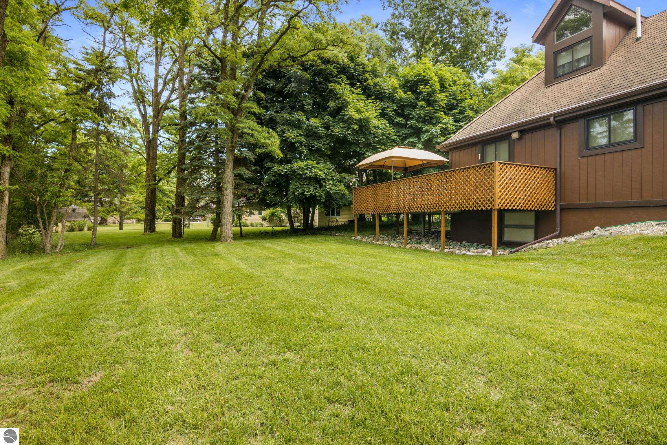 Charlevoix, Michigan 49720, United States, 4 Bedrooms Bedrooms, ,3 BathroomsBathrooms,Residential,Active,168639