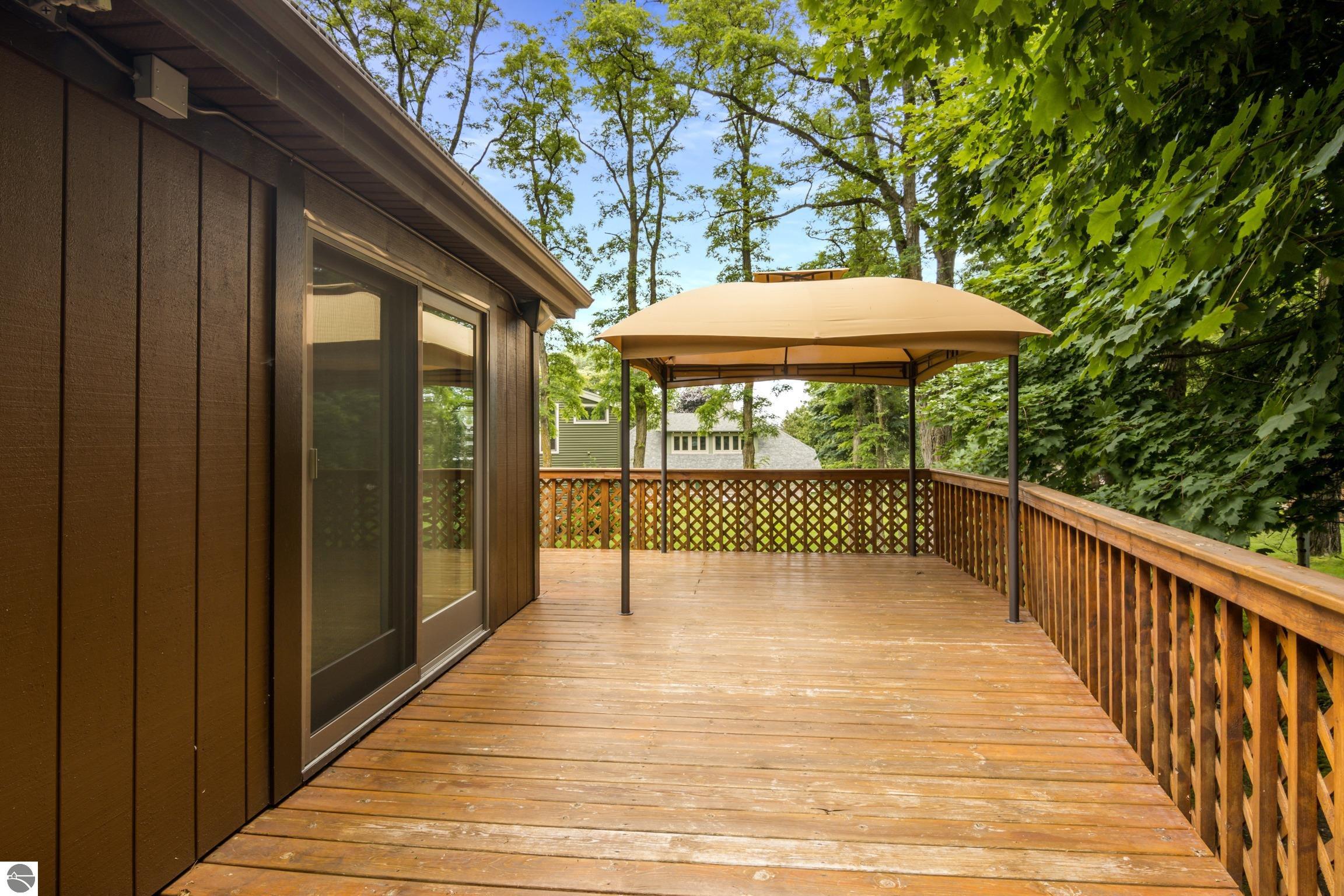 Charlevoix, Michigan 49720, United States, 4 Bedrooms Bedrooms, ,3 BathroomsBathrooms,Residential,Active,168639