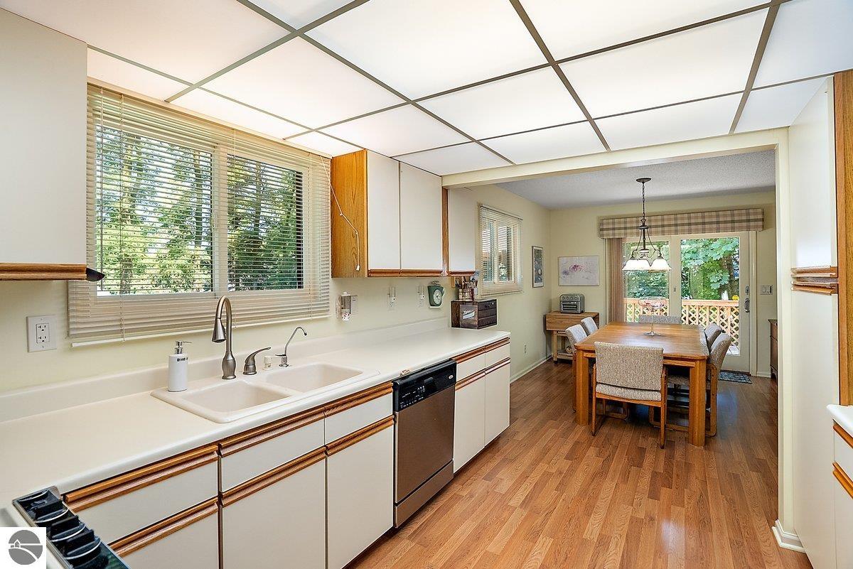 Charlevoix, Michigan 49720, United States, 4 Bedrooms Bedrooms, ,3 BathroomsBathrooms,Residential,Active,168639