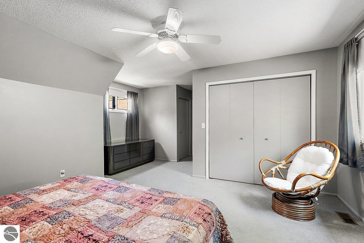 Charlevoix, Michigan 49720, United States, 4 Bedrooms Bedrooms, ,3 BathroomsBathrooms,Residential,Active,168639