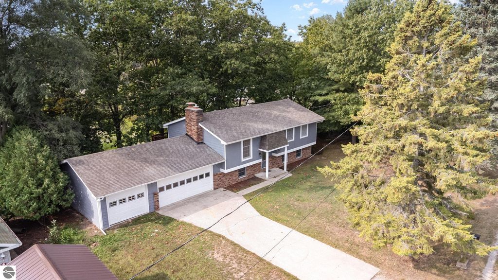 Photo of 4664 Lindholm Road, Oscoda, MI 48750 (MLS # 1938807)
