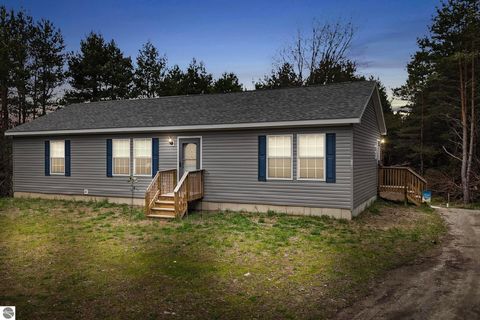 Tiny photo for 714 SE Saunders Road, Kalkaska, MI 49646 (MLS # 1933502)