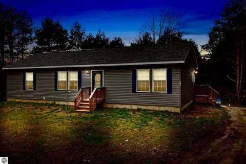 Tiny photo for 714 SE Saunders Road, Kalkaska, MI 49646 (MLS # 1933502)