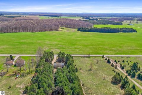 Tiny photo for 714 SE Saunders Road, Kalkaska, MI 49646 (MLS # 1933502)