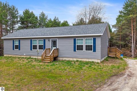 Tiny photo for 714 SE Saunders Road, Kalkaska, MI 49646 (MLS # 1933502)