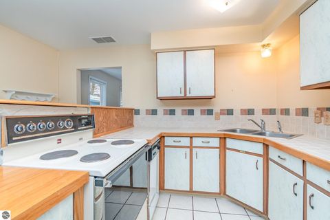 Tiny photo for 1435 E Broadway Street, Mt Pleasant, MI 48858 (MLS # 1940601)