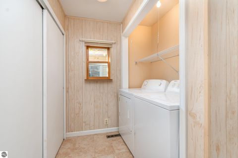 Tiny photo for 1435 E Broadway Street, Mt Pleasant, MI 48858 (MLS # 1940601)