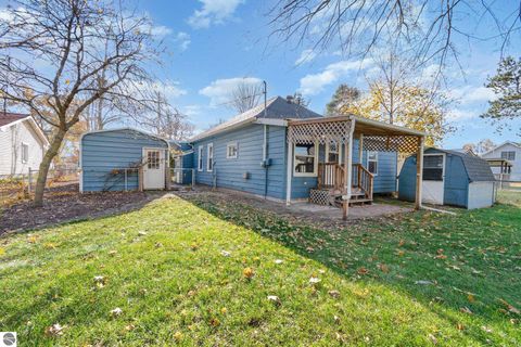 Tiny photo for 1435 E Broadway Street, Mt Pleasant, MI 48858 (MLS # 1940601)