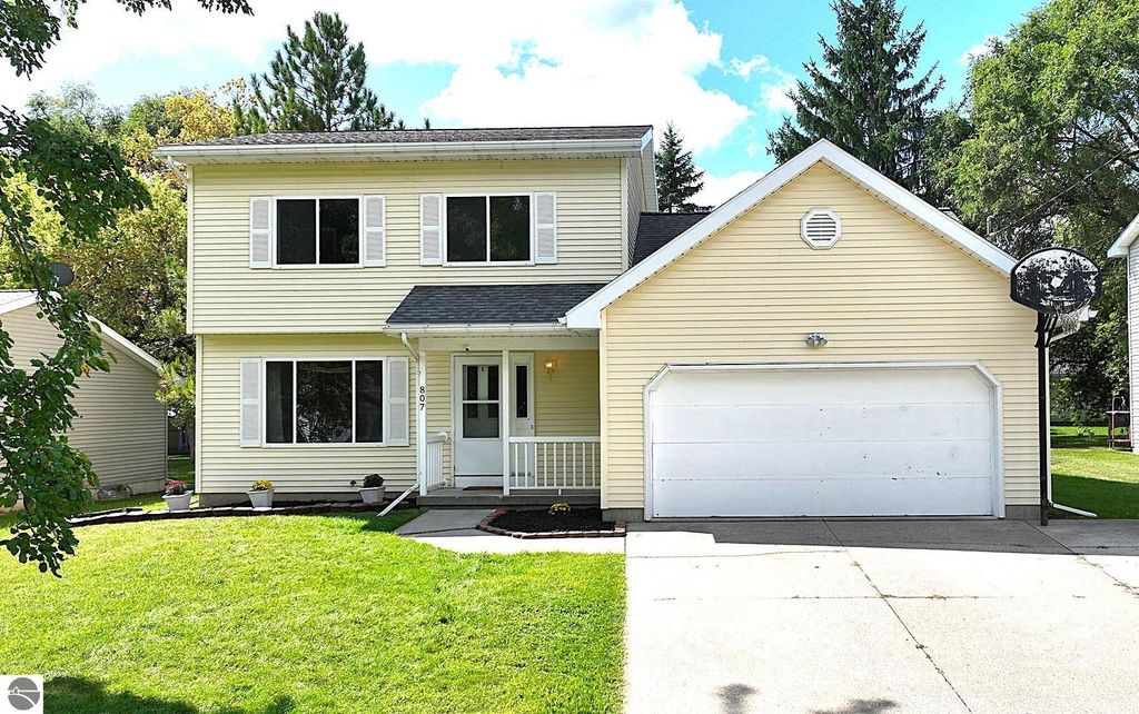 Photo of 807 Whitney Street, Mt Pleasant, MI 48858 (MLS # 1938350)