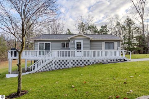 Photo of 1009 Radov Road, Gladwin, MI 48624 (MLS # 1940808)