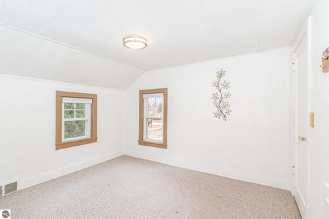 Tiny photo for 313 E Hillcrest Street, Alma, MI 48801 (MLS # 1940467)