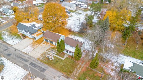 Tiny photo for 313 E Hillcrest Street, Alma, MI 48801 (MLS # 1940467)