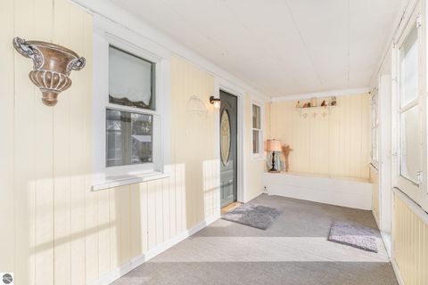 Tiny photo for 313 E Hillcrest Street, Alma, MI 48801 (MLS # 1940467)