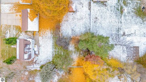 Tiny photo for 313 E Hillcrest Street, Alma, MI 48801 (MLS # 1940467)