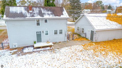 Tiny photo for 313 E Hillcrest Street, Alma, MI 48801 (MLS # 1940467)