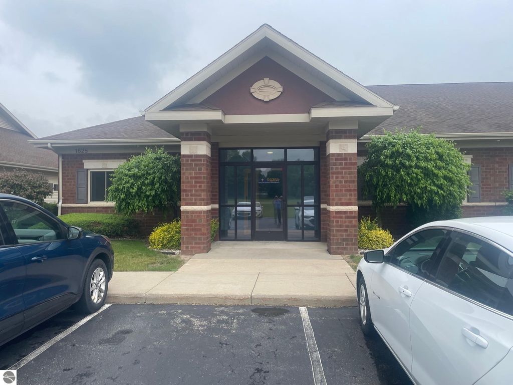 Photo of 1621 E Broomfield Road, Mt Pleasant, MI 48858 (MLS # 1934994)