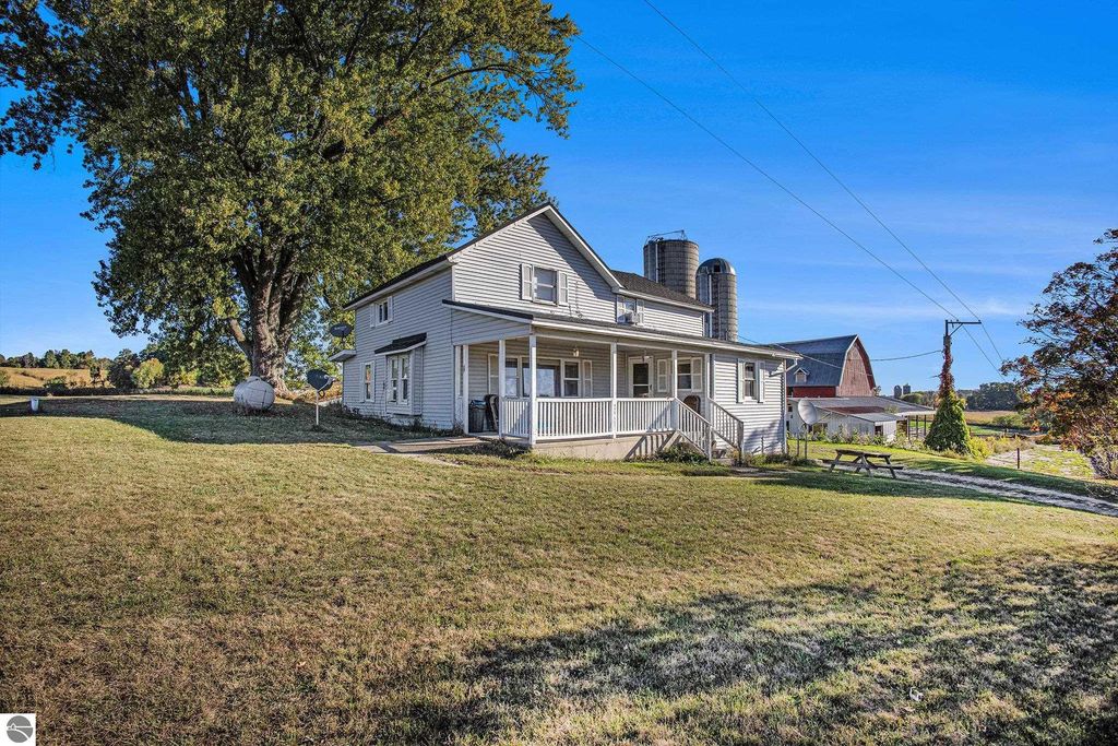 Photo of 10396 22 Mile Road, Tustin, MI 49688 (MLS # 1939135)
