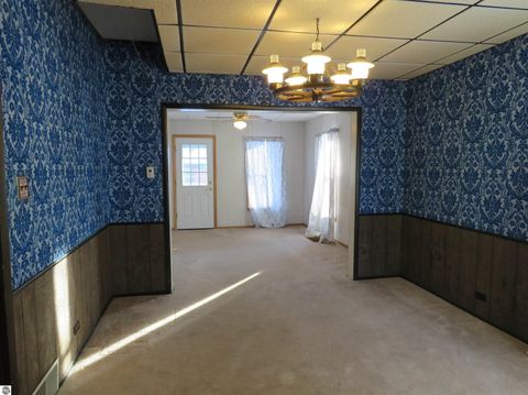 Tiny photo for 605 E Garfield Street, Cadillac, MI 49601 (MLS # 1941029)