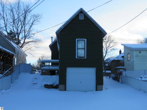 Tiny photo for 605 E Garfield Street, Cadillac, MI 49601 (MLS # 1941029)
