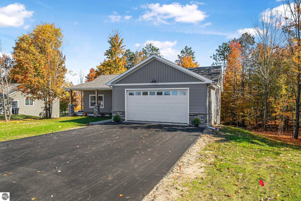 Photo of 1373 Nightingale Lane, Kingsley, MI 49649 (MLS # 1939989)