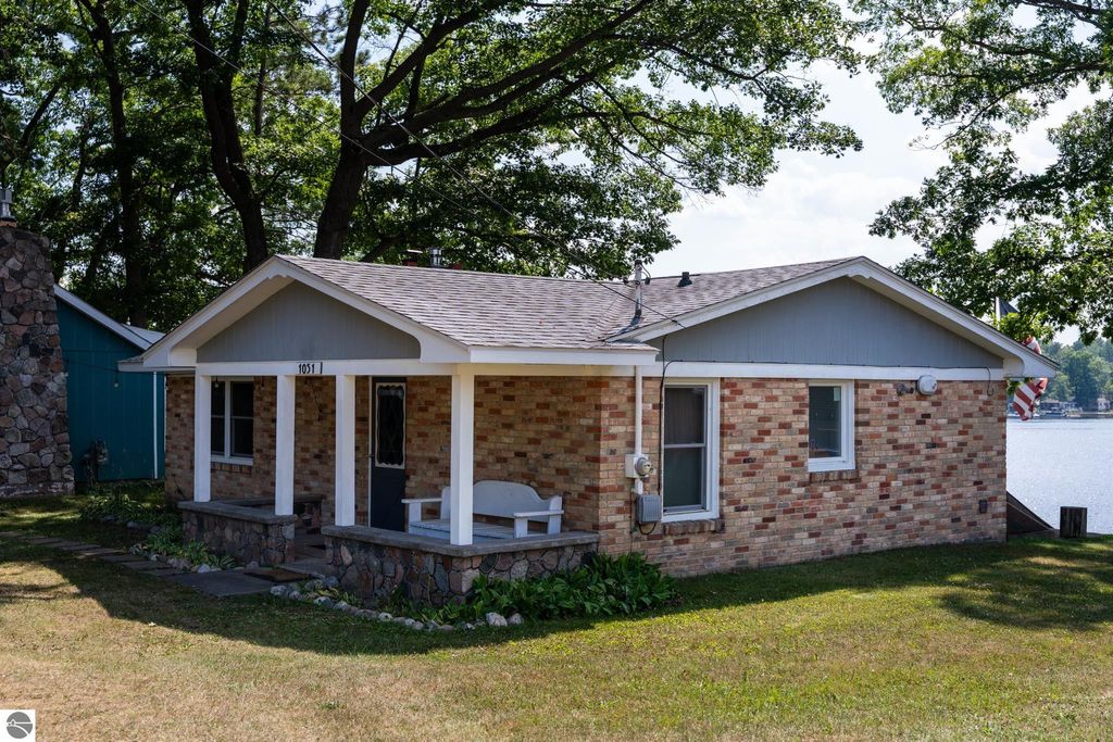 Photo of 1051 N Crooked Lake Drive, Lake, MI 48632 (MLS # 1938927)