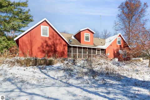 Tiny photo for 650 Linda Drive, Harrison, MI 48625 (MLS # 1940632)